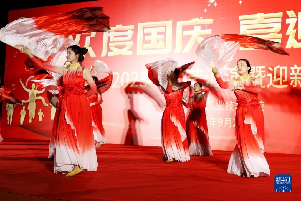金沙银河